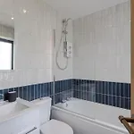 12 Barley View Luxury *